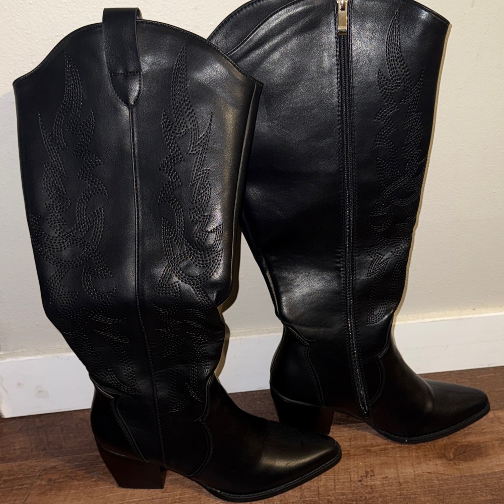 Dream Pairs Black Heeled Boots - Picture 3 of 8